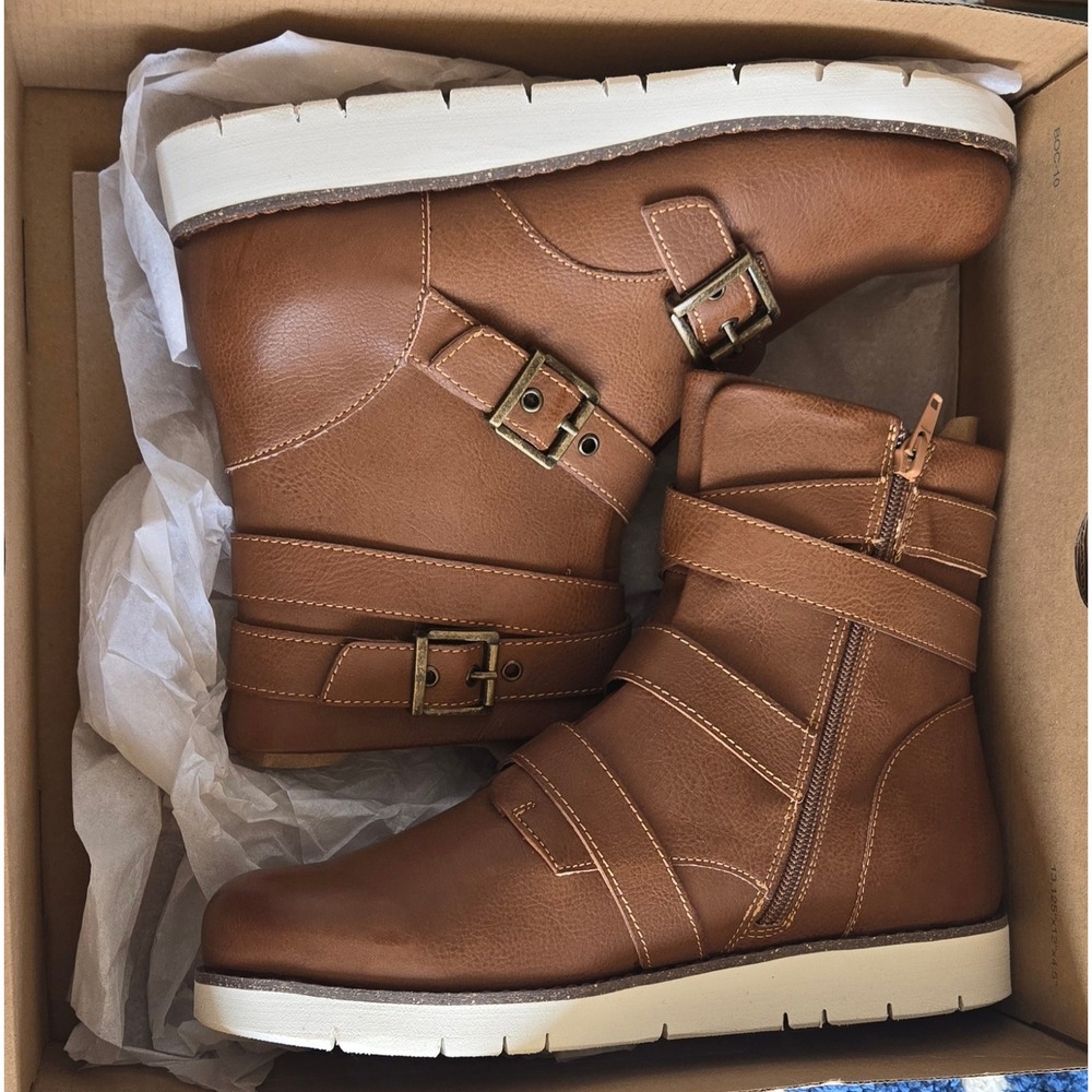 BOC‎ Kiley Tan Faux Leather Buckle Moto Ankle Boots Women's Size 8.5